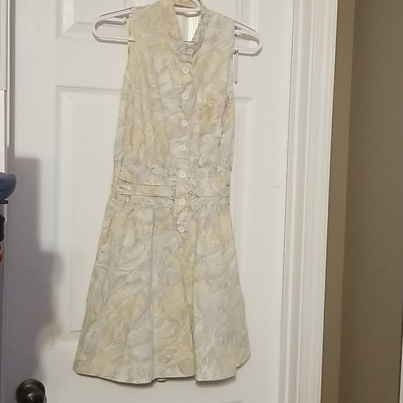 can't locate the brand Other - Romper size Medium very cute and beautiful